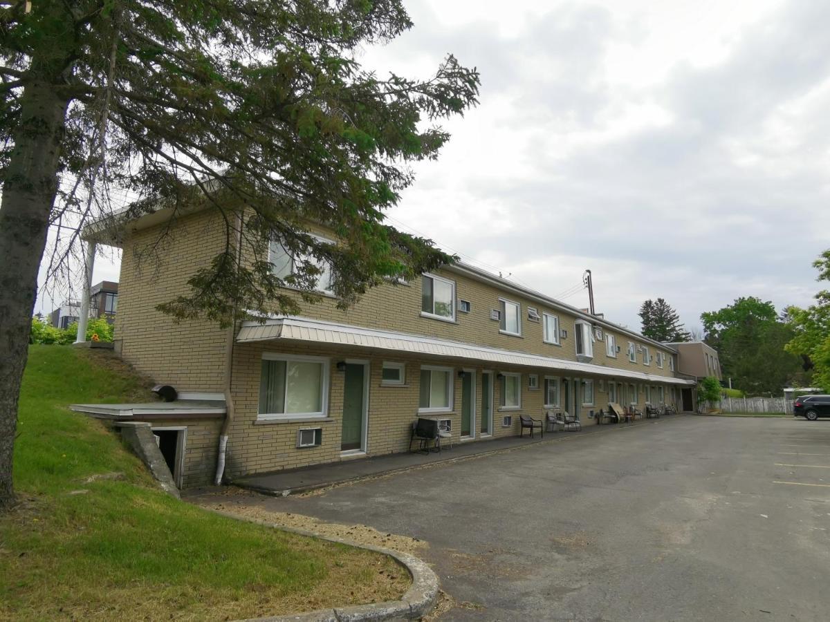 Motel Sainte Catherine Экстерьер фото