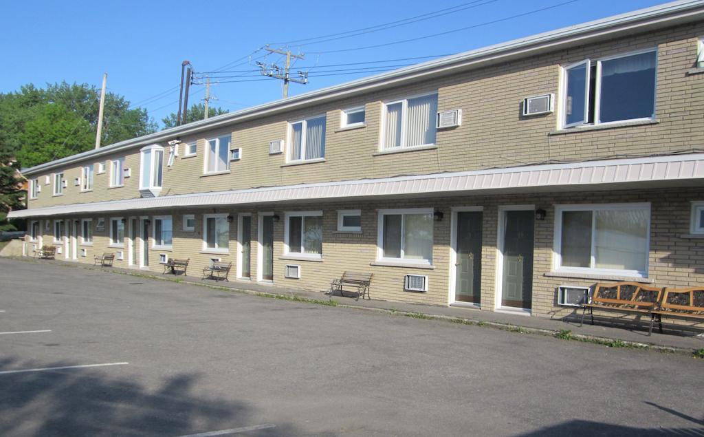 Motel Sainte Catherine Экстерьер фото